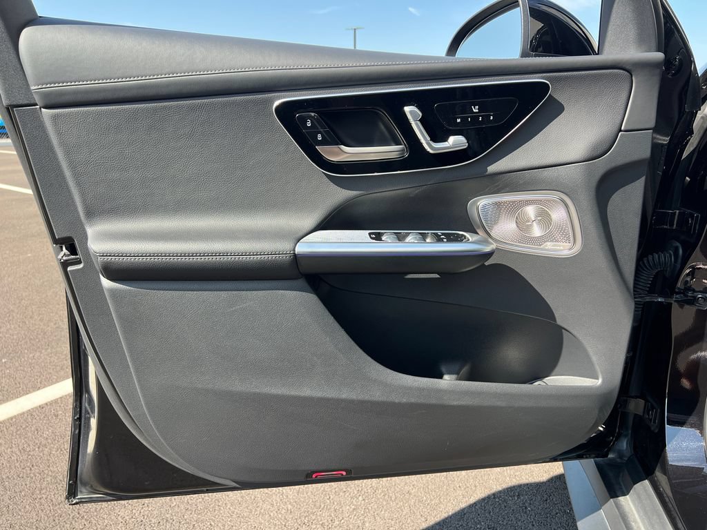 Used 2023 Mercedes-Benz GLC 300 4MATIC image 10