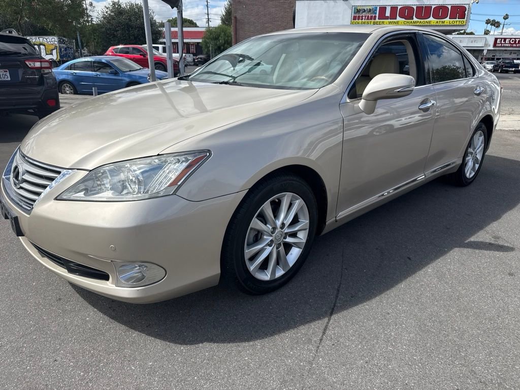 Used 2011 Lexus ES 350 FWD image 2