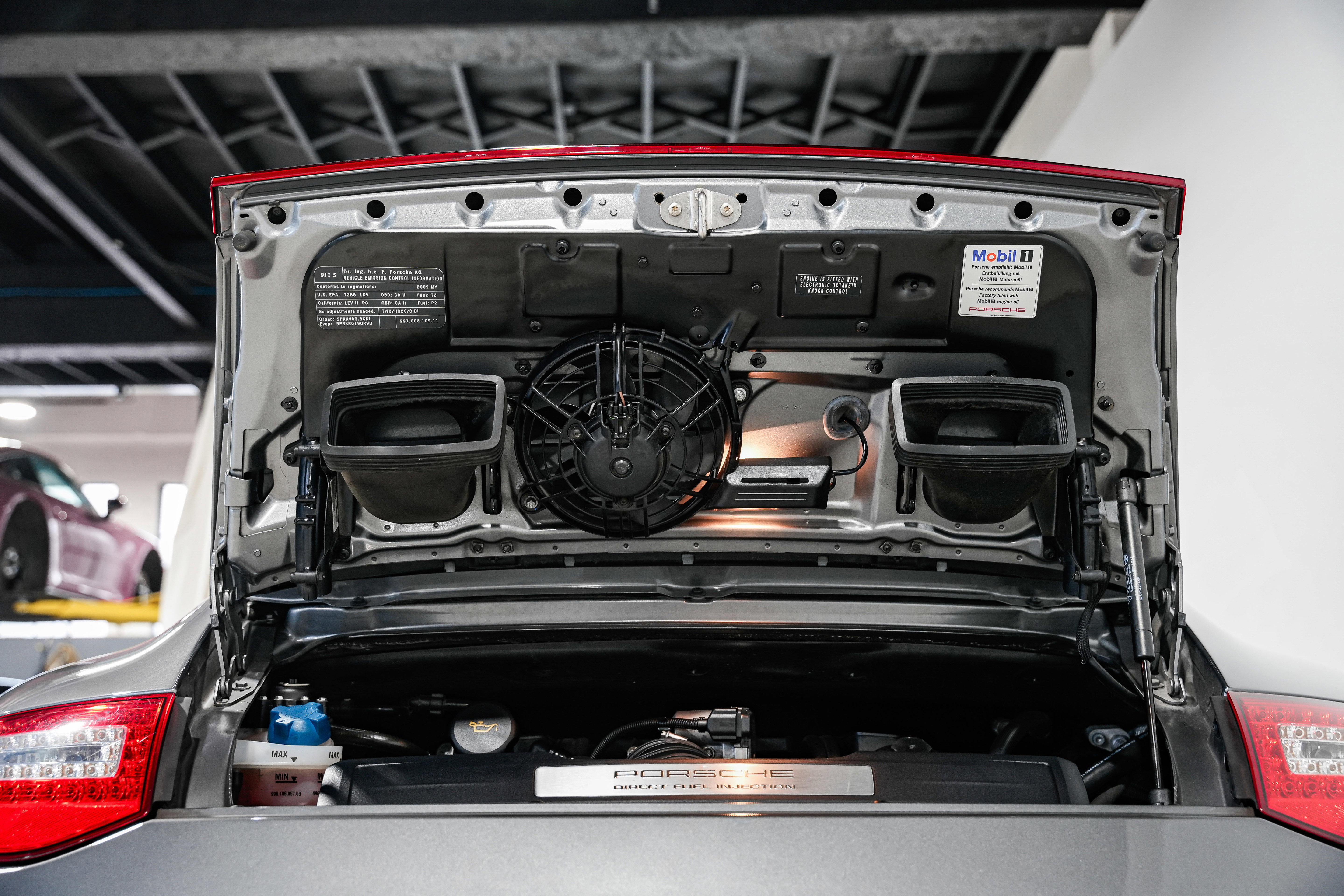 Used 2009 Porsche 911 Carrera 4S image 42