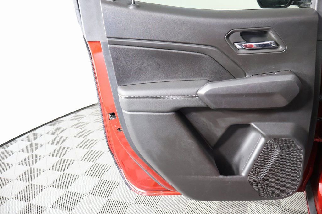 Used 2023 Chevrolet Colorado LT AWD/4WD image 13