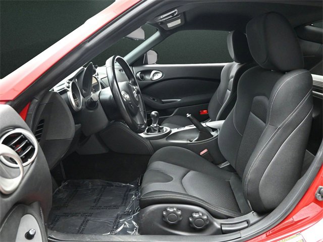 Used 2020 Nissan 370Z w/ Sport Package image 11