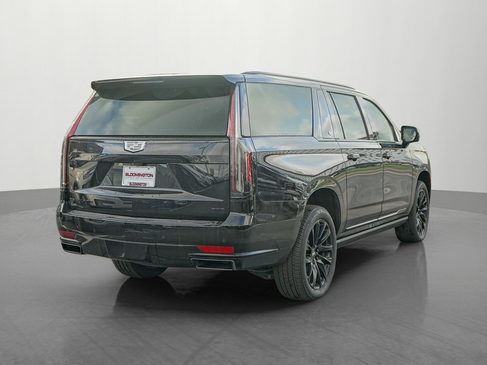 Used 2024 Cadillac Escalade ESV Sport Platinum image 7