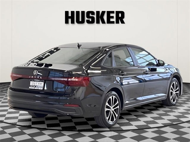 Used 2025 Volkswagen Jetta Sport image 5