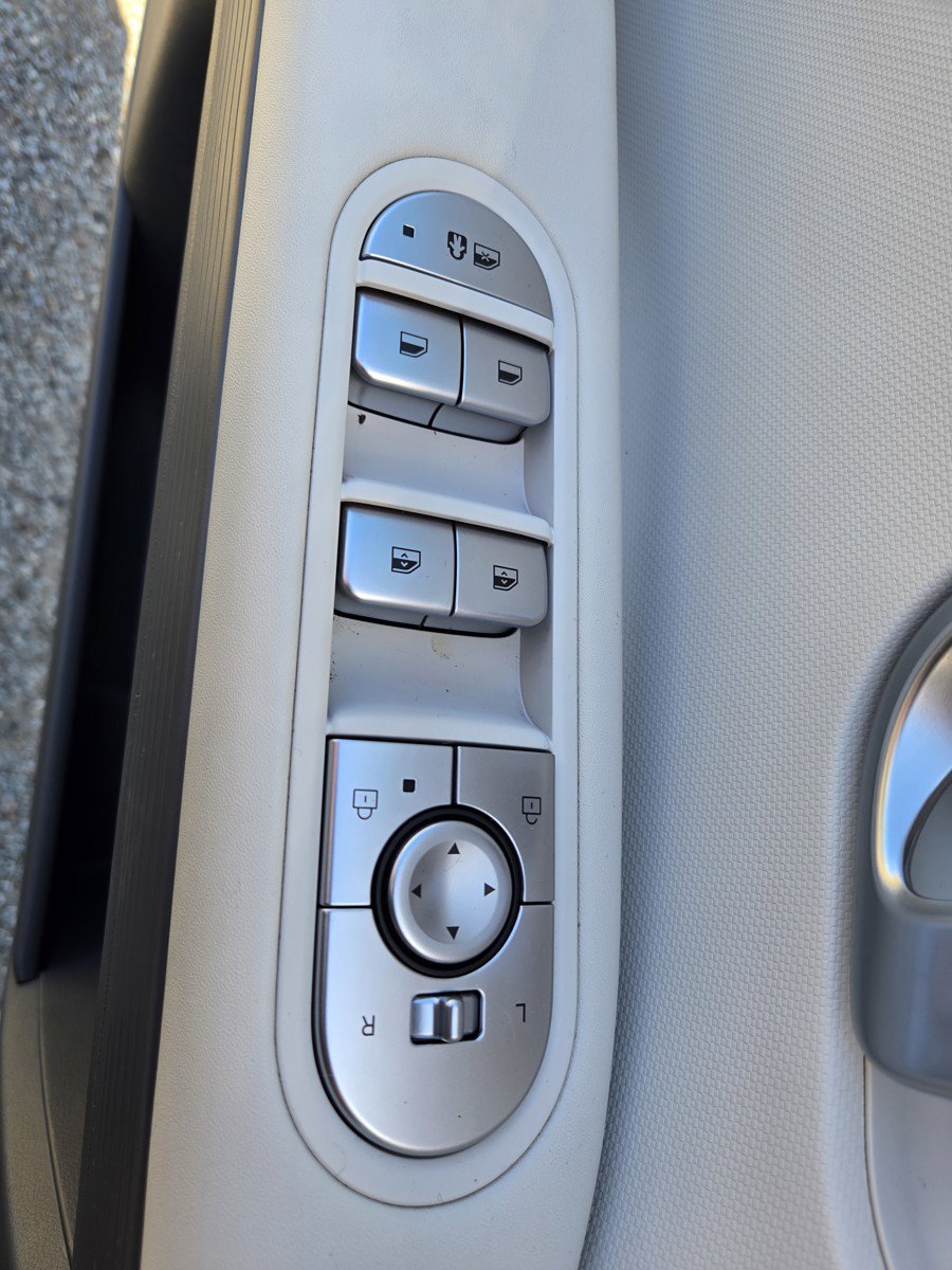 Used 2024 Hyundai Ioniq 5 SEL RWD image 24