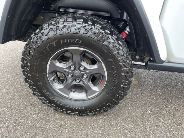 Used 2020 Jeep Gladiator Rubicon w/ Advanced Safety Group AWD/4WD image 38