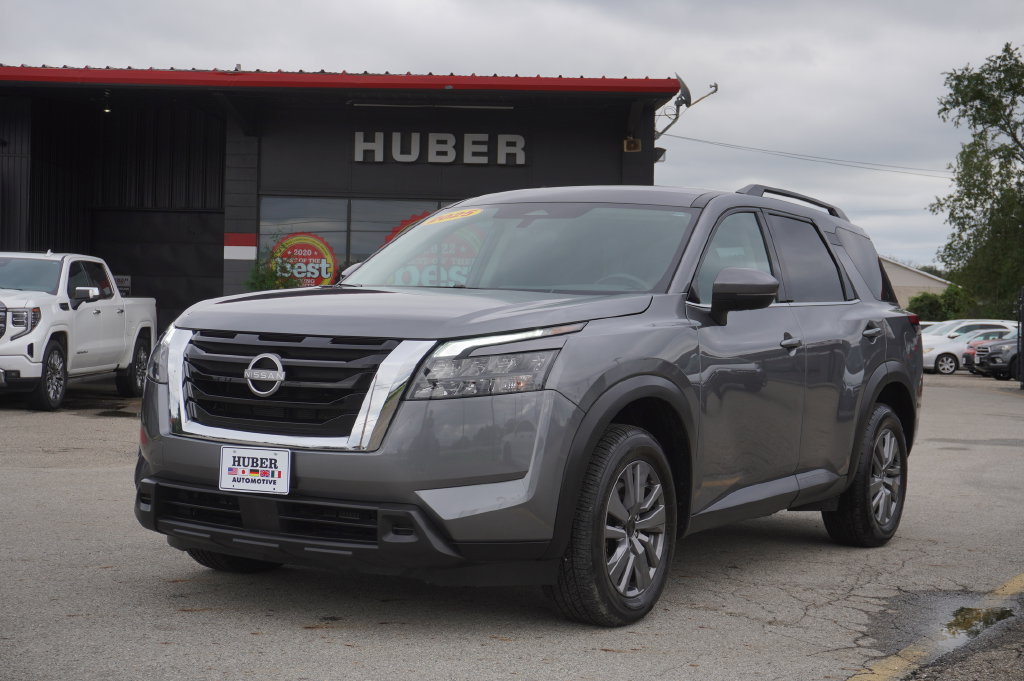 Used 2025 Nissan Pathfinder SV AWD/4WD image 3