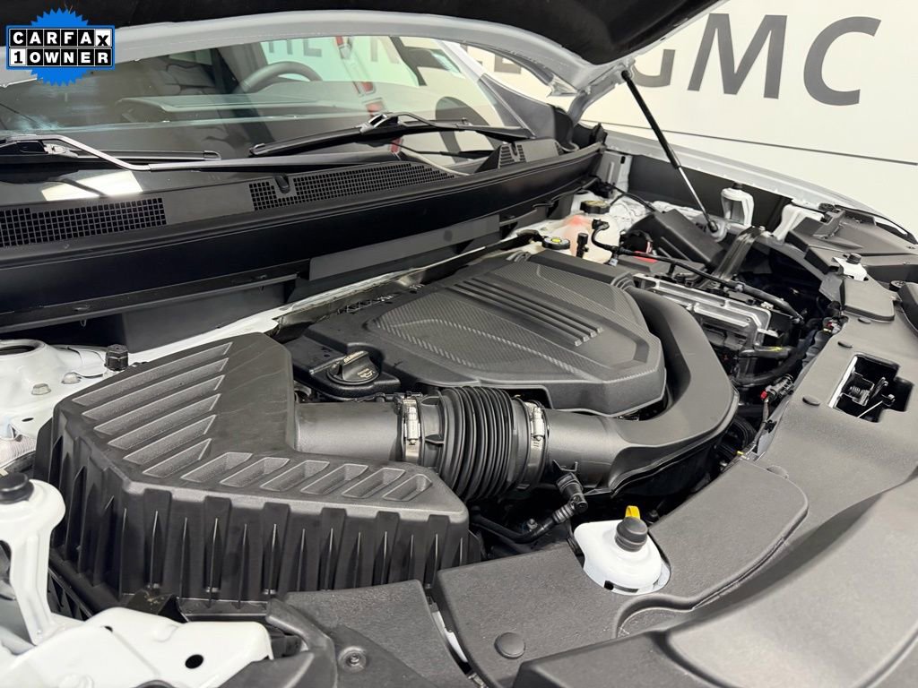 Used 2025 GMC Acadia Elevation image 6