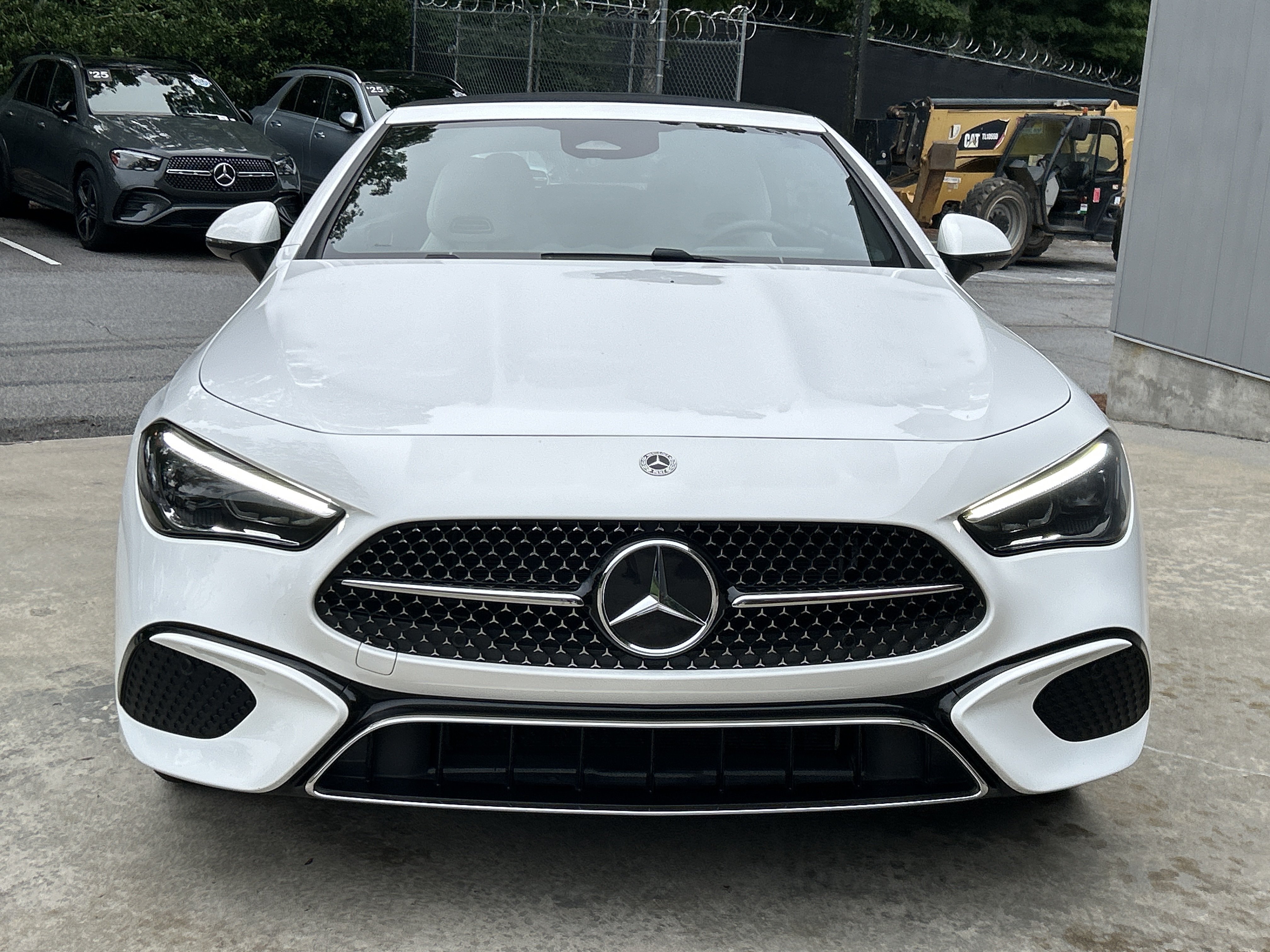 Certified 2025 Mercedes-Benz CLE 300 4MATIC Cabriolet image 4