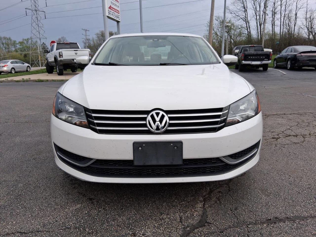 Used 2014 Volkswagen Passat 1.8T SE FWD image 2
