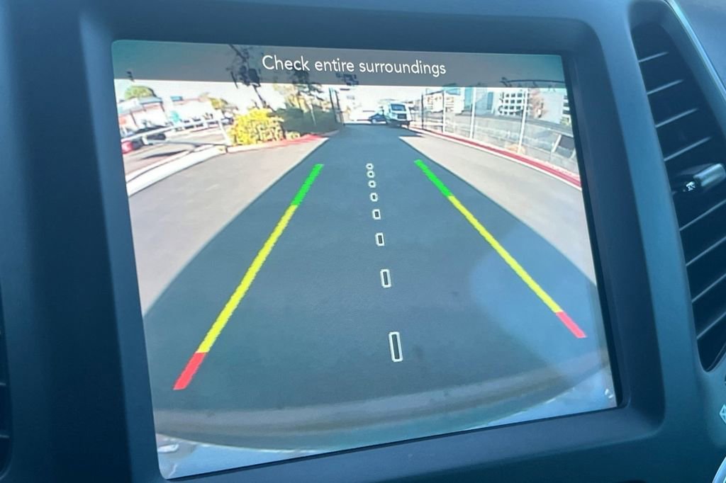 Used 2022 Jeep Cherokee Latitude w/ Trailer Tow Group image 20