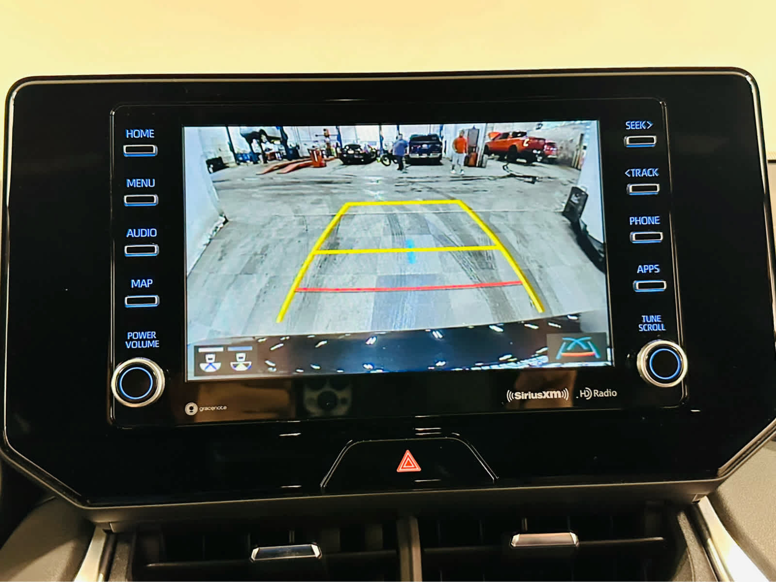 Certified 2022 Toyota Venza XLE AWD/4WD image 12