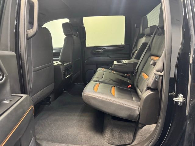 Used 2024 GMC Sierra 2500 AT4 image 30