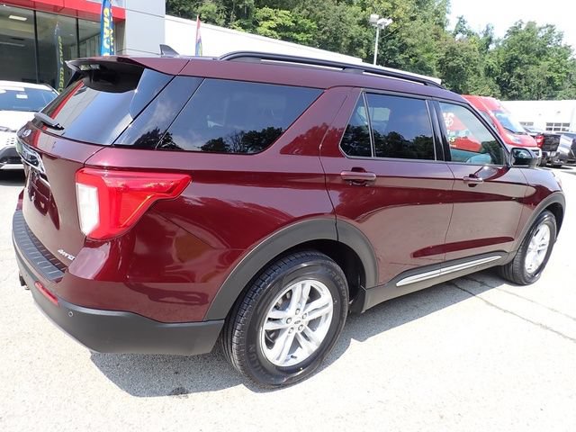 Used 2022 Ford Explorer XLT w/ Equipment Group 202A AWD/4WD image 4