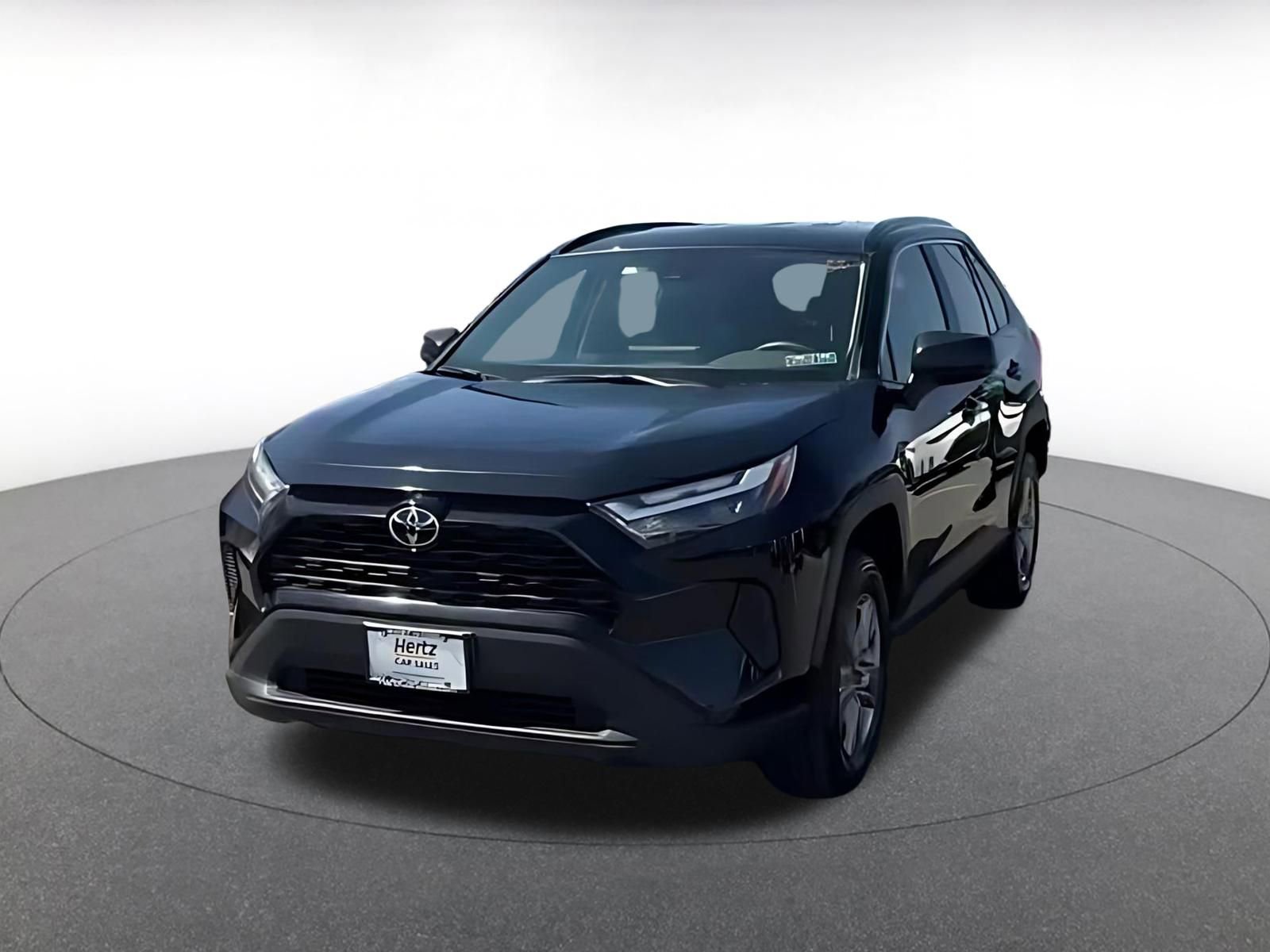 Used 2025 Toyota RAV4 LE image 5