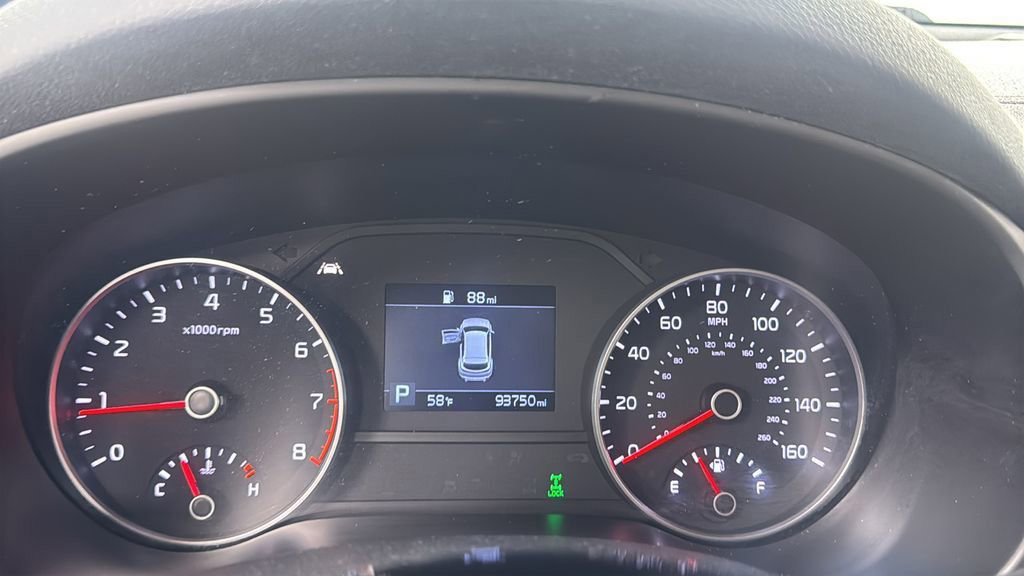 Used 2020 Kia Sportage LX image 20