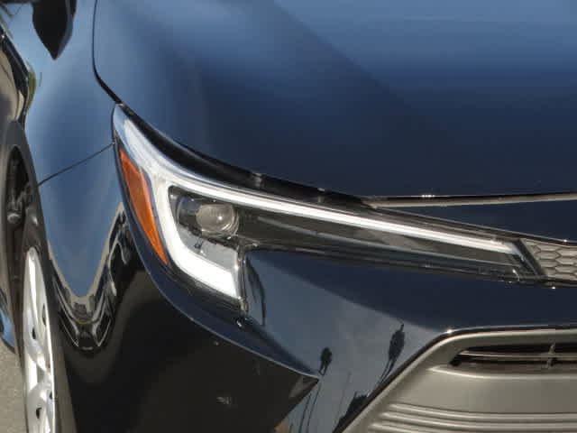 Used 2023 Toyota Corolla LE w/ Carpet Mat Package (TMS) image 5