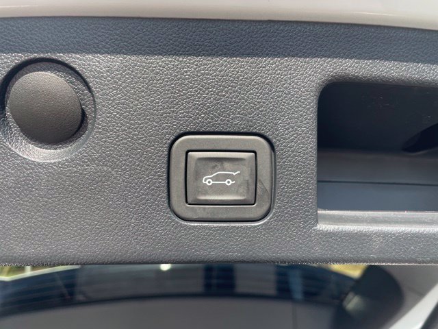 Used 2025 Chevrolet Equinox RS w/ Convenience Package III FWD image 45