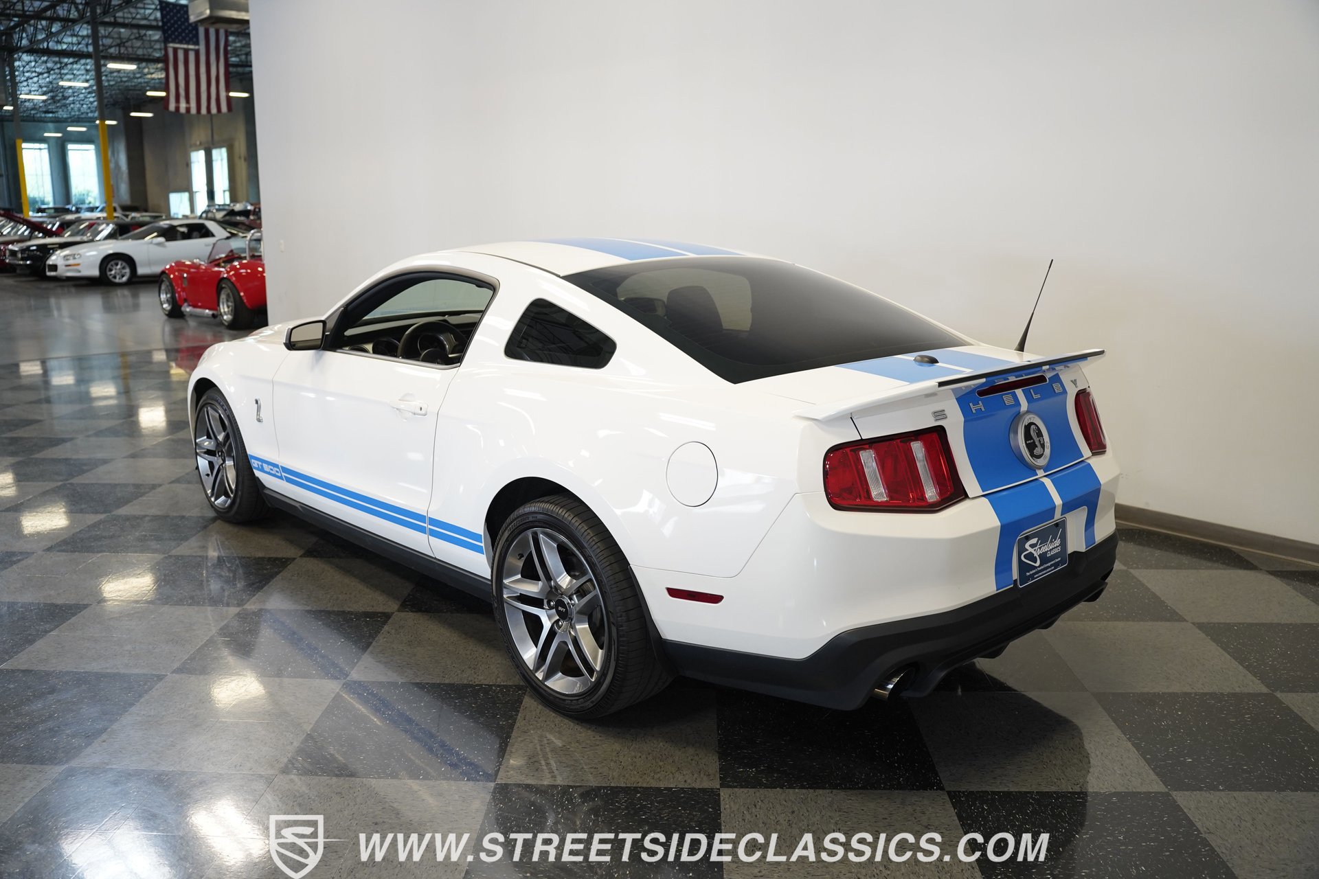 Used 2010 Ford Mustang Shelby GT500 image 12
