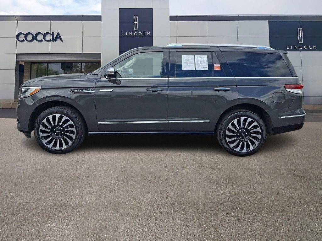 Certified 2024 Lincoln Navigator Black Label AWD/4WD image 7