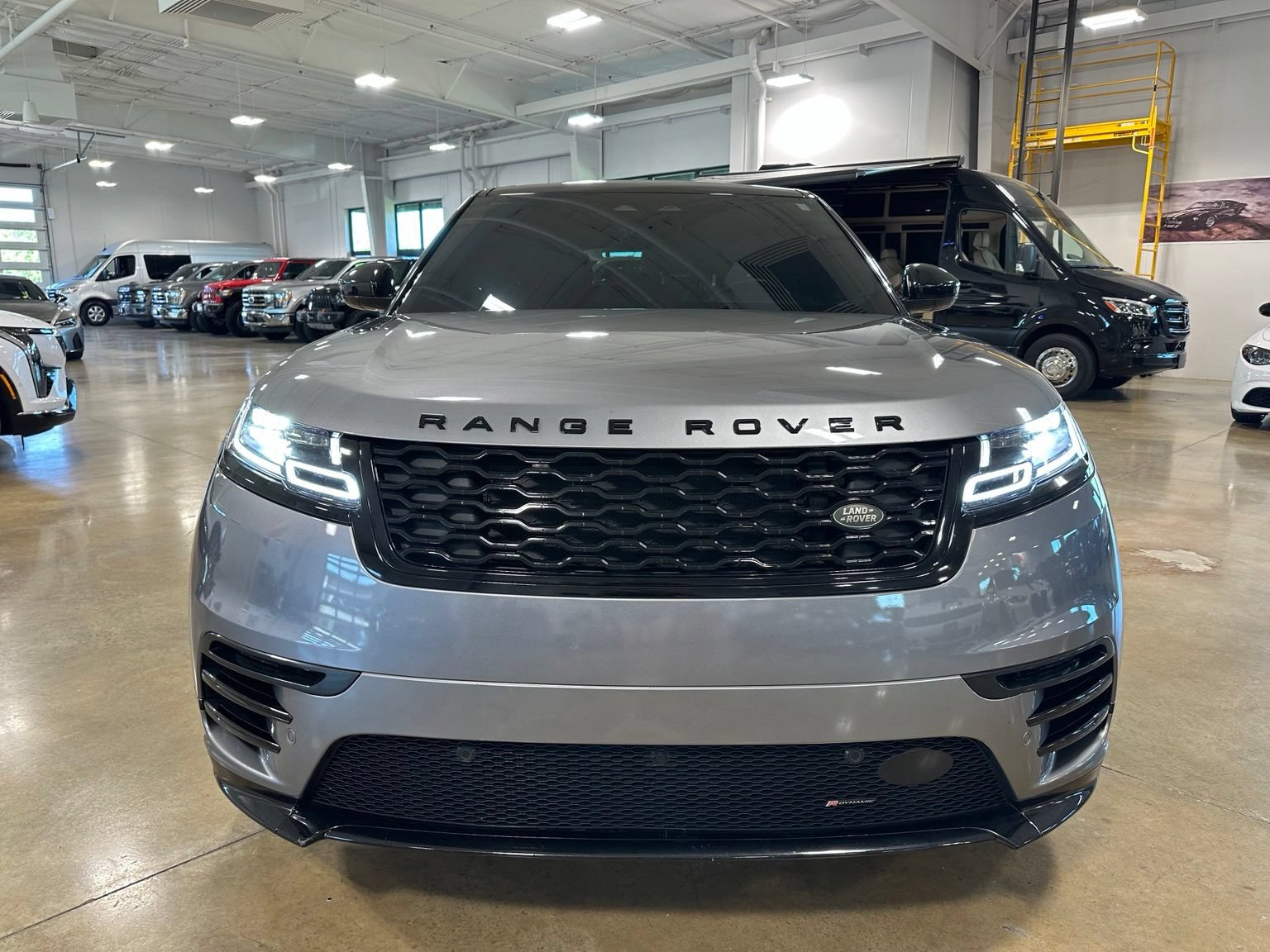 Used 2022 Land Rover Range Rover Velar R-Dynamic S AWD/4WD image 2