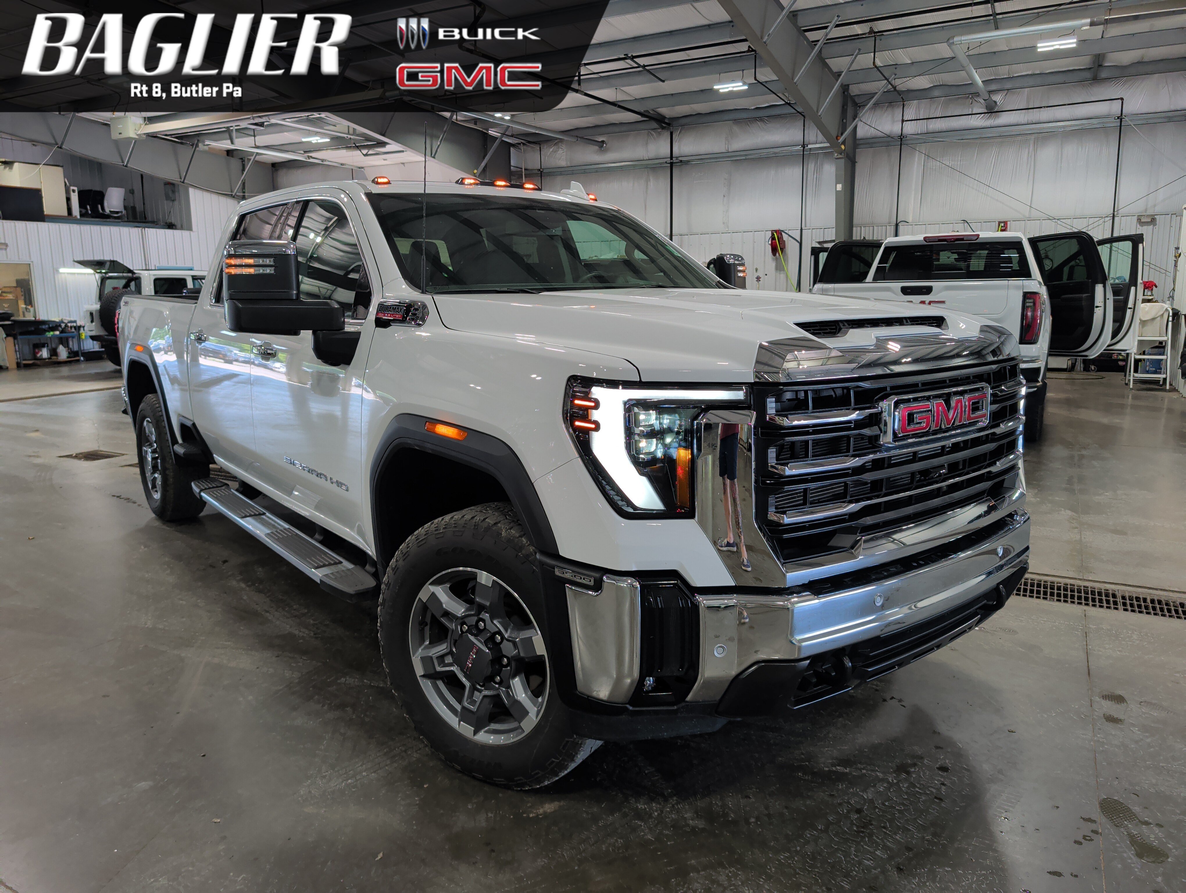 Used 2025 GMC Sierra 3500 SLT w/ SLT Premium Package AWD/4WD video 1