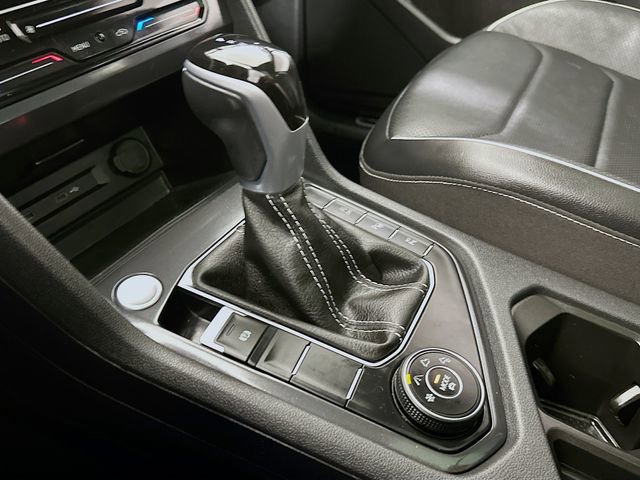 Used 2024 Volkswagen Tiguan SEL R-Line w/ MDO Package, Two-Row image 29