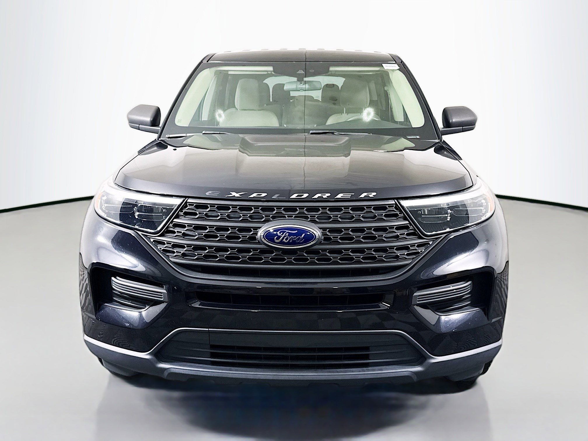 Used 2020 Ford Explorer 2WD image 2