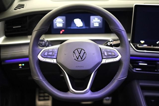 New 2026 Volkswagen Tiguan SE R-Line AWD/4WD image 13
