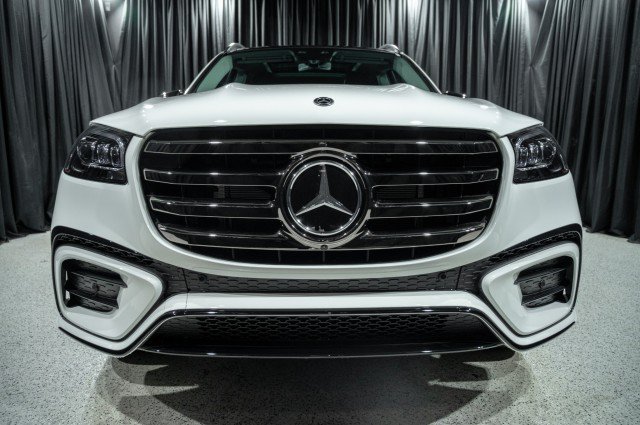 New 2026 Mercedes-Benz GLS 450 4MATIC image 2