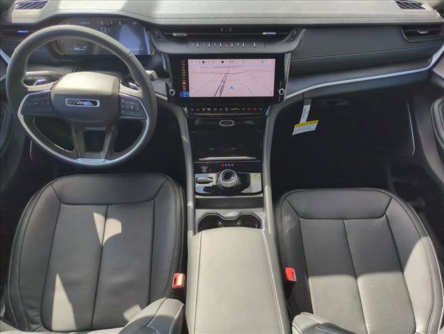 Used 2026 Jeep Grand Cherokee Limited AWD/4WD image 12