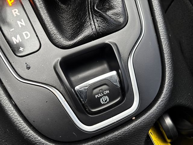 Used 2019 Jeep Cherokee Latitude Plus image 21