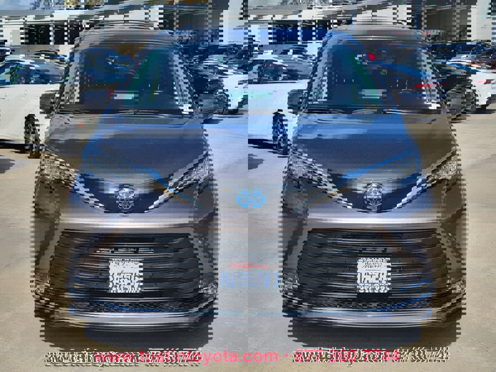 Certified 2023 Toyota Sienna XLE w/ XLE Plus Package FWD image 8