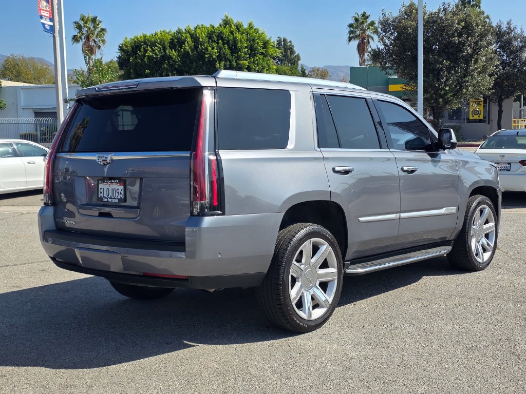 Used 2020 Cadillac Escalade Luxury RWD image 5