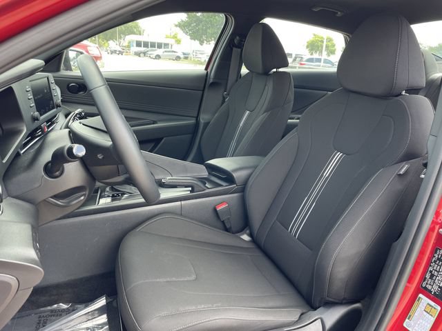 Used 2025 Hyundai Elantra Sport FWD image 23