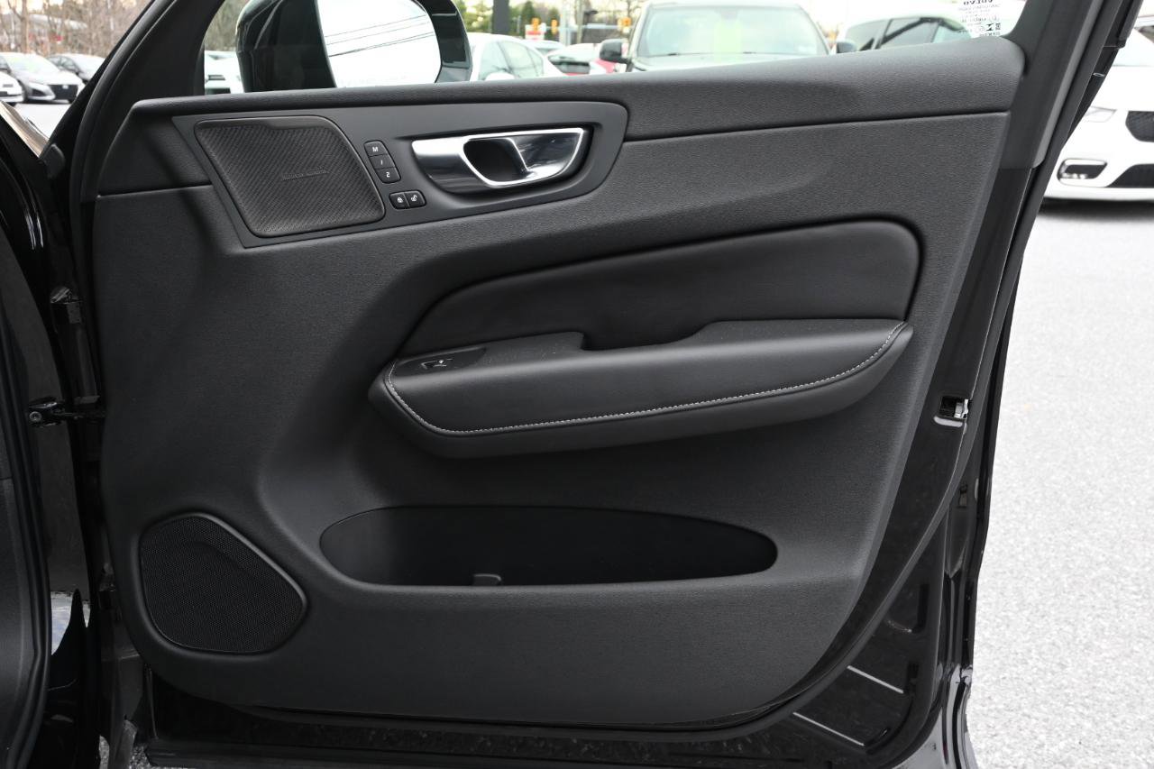 Used 2021 Volvo XC60 T8 Inscription Expression image 34