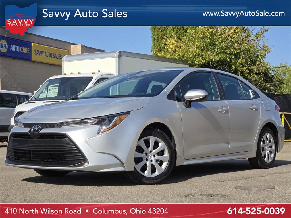 Used 2024 Toyota Corolla LE image 1