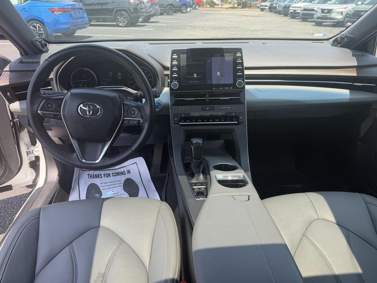 Used 2020 Toyota Avalon XLE w/ Moonroof Package FWD image 16