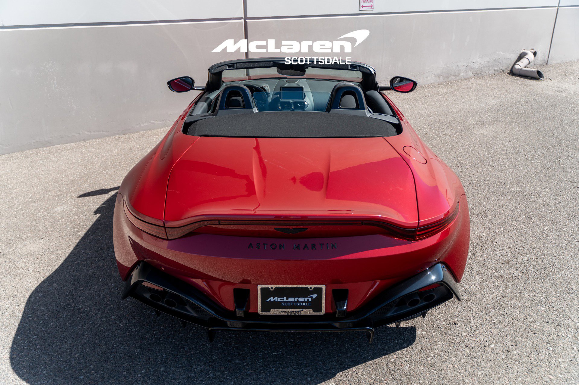 Used 2022 Aston Martin V8 Vantage Roadster image 26