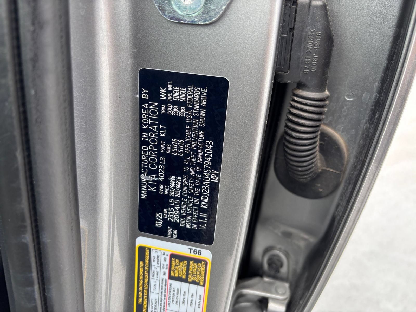 Used 2025 Kia Soul LX w/ LX Technology Package FWD image 27