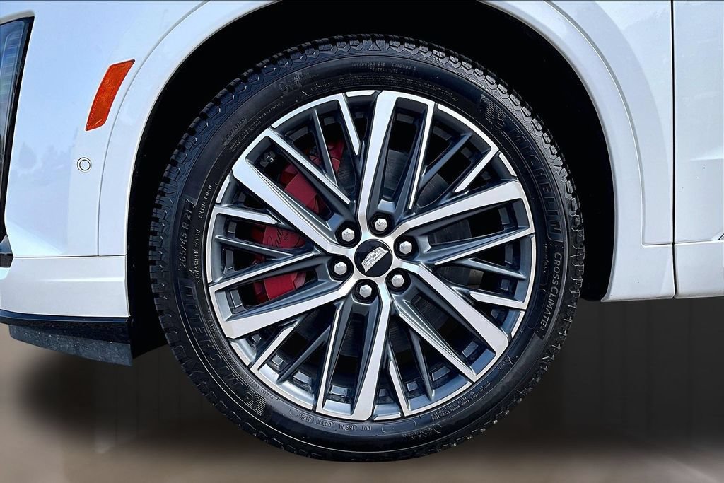 Certified 2024 Cadillac XT6 Sport w/ Technology Package AWD/4WD image 8