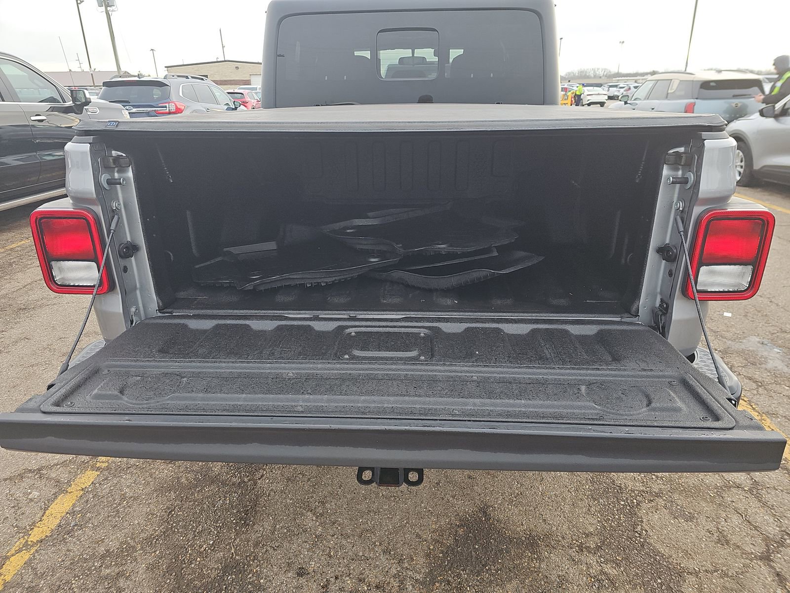 Used 2021 Jeep Gladiator Willys image 23