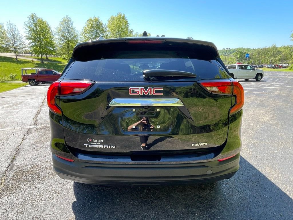 Certified 2021 GMC Terrain SLE w/ Driver Convenience Package AWD/4WD image 4
