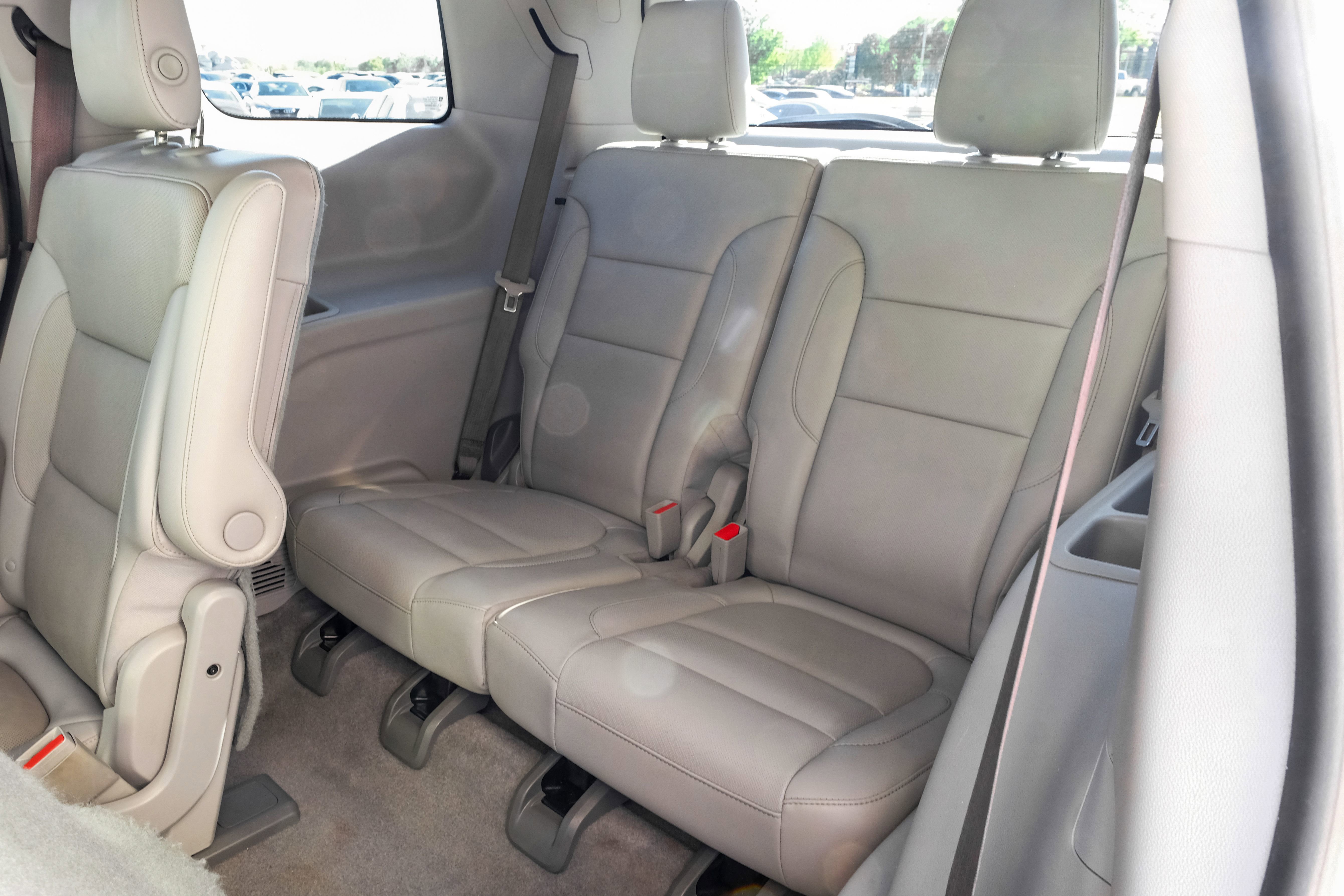 Used 2018 GMC Acadia SLT FWD image 40