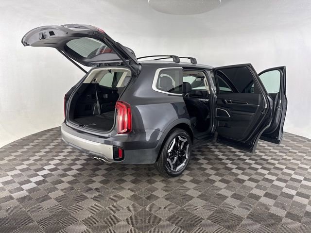 Certified 2025 Kia Telluride S image 16