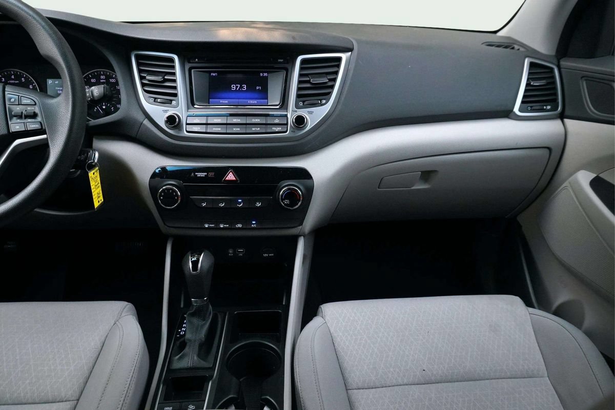 Used 2017 Hyundai Tucson SE w/ SE Popular Package 02 AWD/4WD image 21