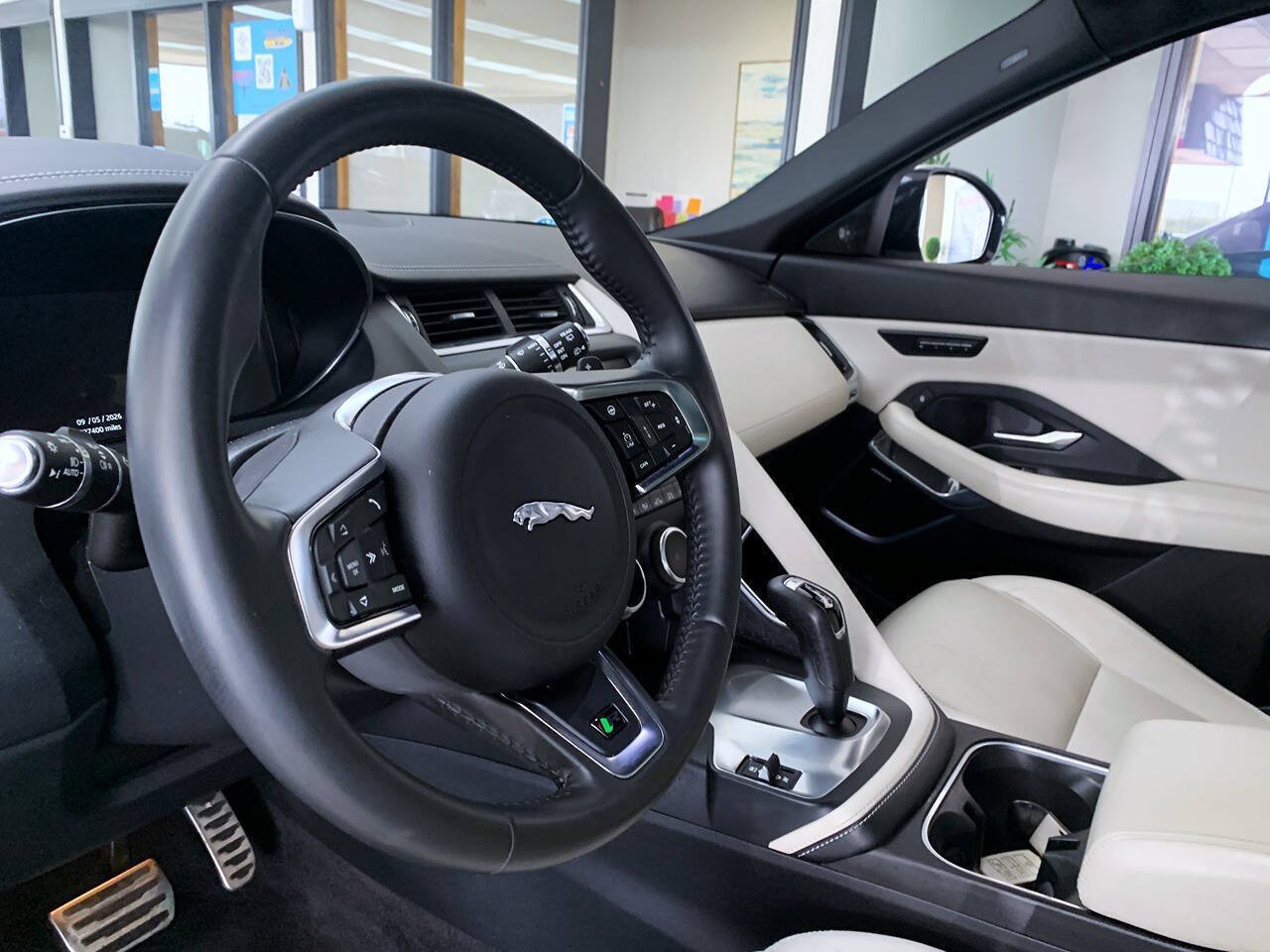 Used 2019 Jaguar E-PACE R-Dynamic HSE AWD/4WD image 9