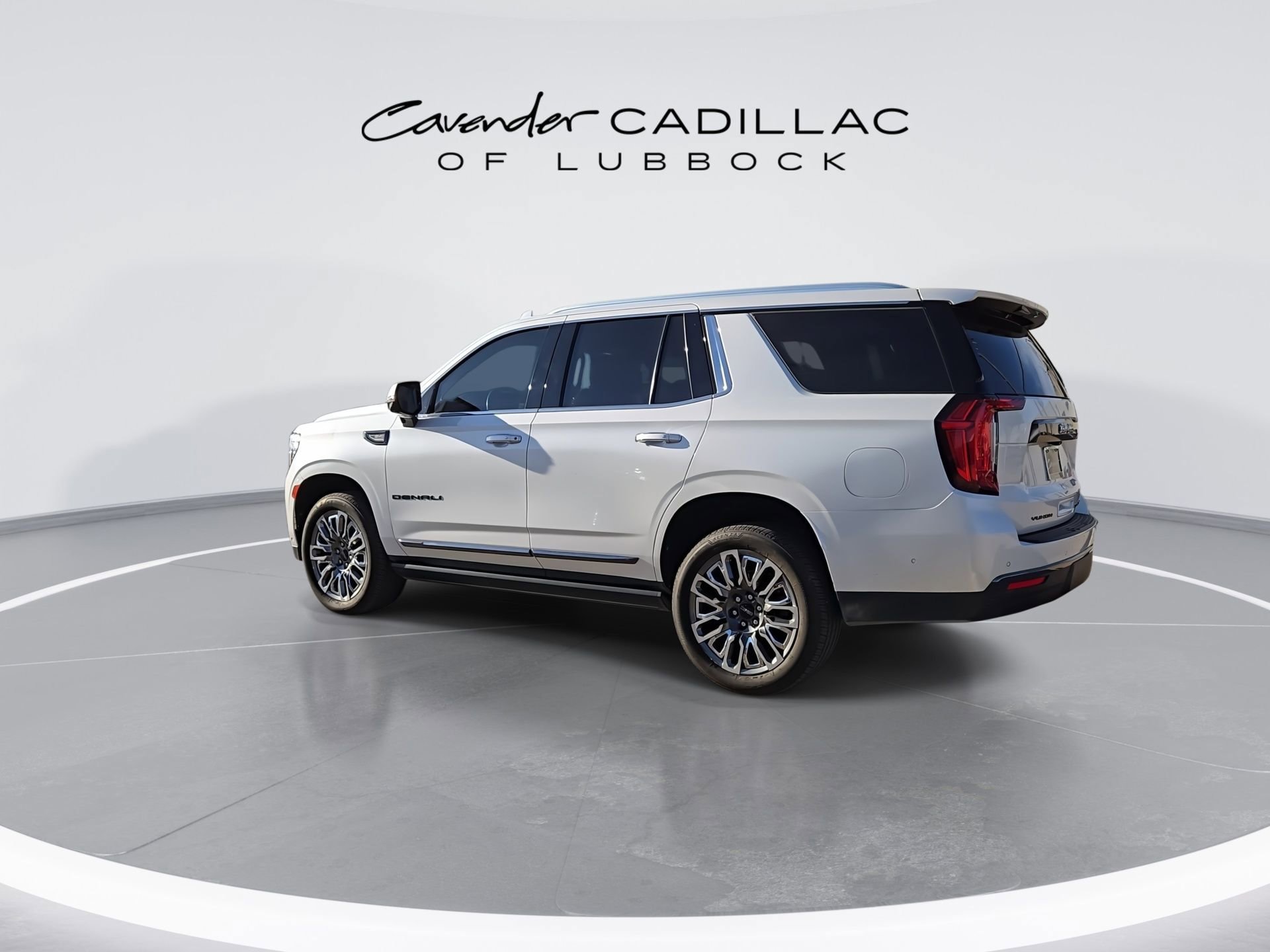 Used 2023 GMC Yukon Denali Ultimate AWD/4WD image 7