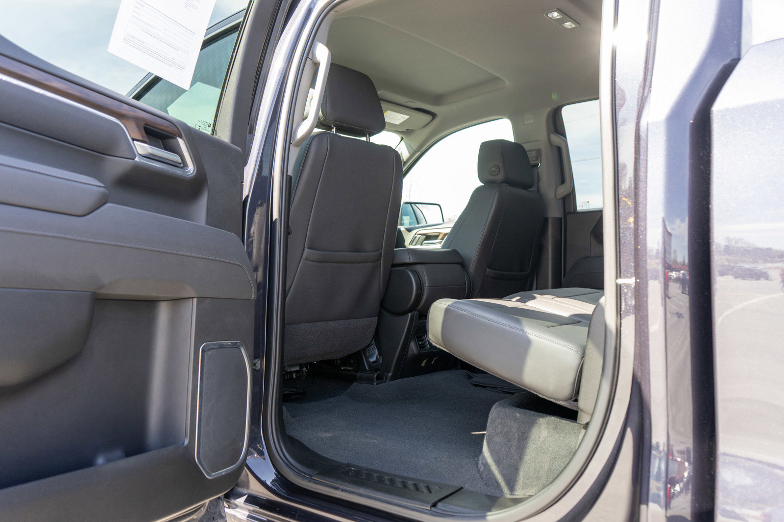 Used 2025 GMC Sierra 1500 SLT AWD/4WD image 27