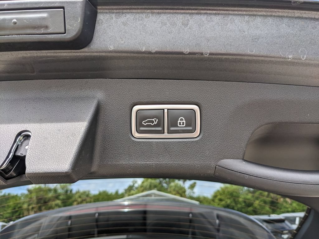 Certified 2023 Kia Sorento SX FWD image 13