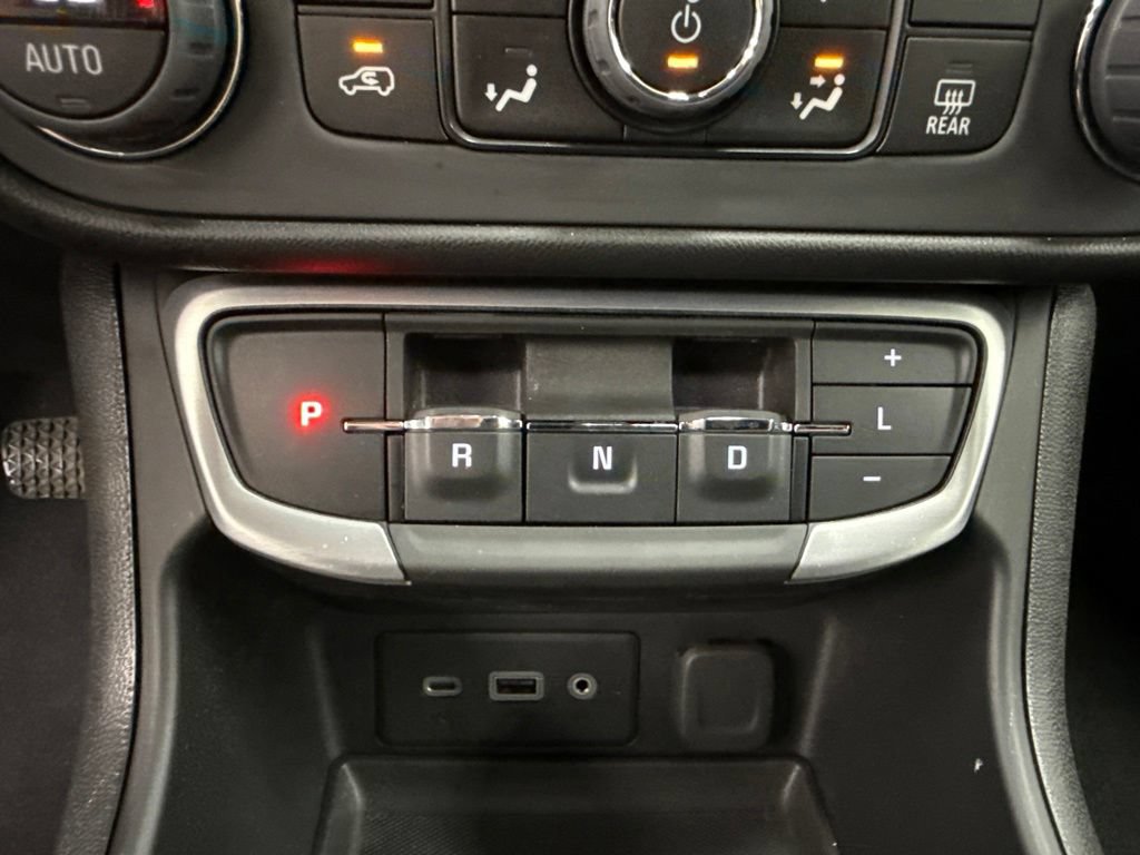 Used 2024 GMC Terrain SLE w/ Driver Convenience Package AWD/4WD image 34